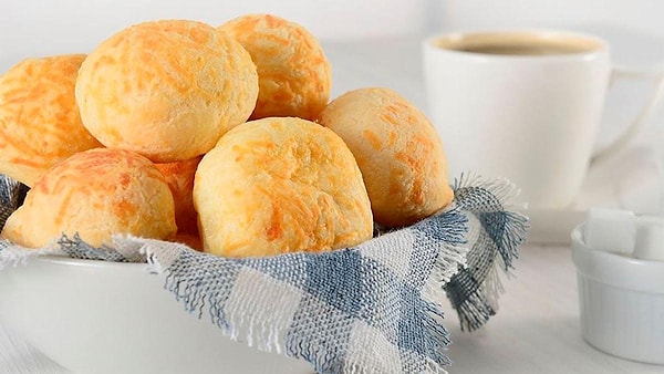 9- Pão de queijo