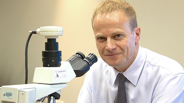 Last year, Australian scientist Dr. Richard Scolyer was diagnosed with brain cancer.