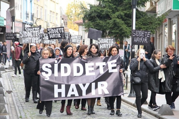 lay yerine gelen sağlık ekipleri ağır yaralanan Bahar Kaban'ı ambulansla hastaneye götürdü. Kaban, hastanede hayatını kaybetti. Polis ekipleri incelemelerde bulunurken silahlı saldırganı yakalamak için çalışma başlattı. Kaban'ın cenazesi, incelenmek üzere Adli Tıp Kurumu morguna kaldırıldı.