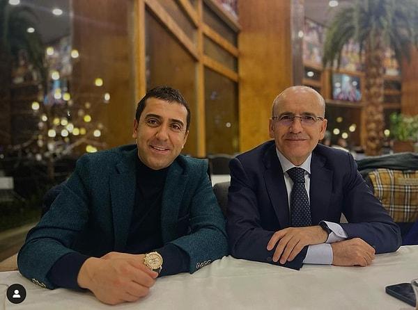 Son olarak Mehmet Şimşek'in Ankara'da ünlü olan Tavacı Recep Usta isimli restoranın sahibiyle resimleri gündeme geldi.