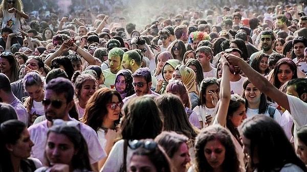 Türkiye İstatistik Kurumu tarafından açıklanan verilere göre, Türkiye nüfusunun yüzde 15,1'ini genç nüfus oluşturuyor!