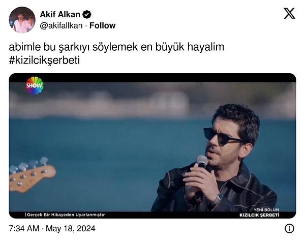 "Abimle bu şarkıyı söylemek en büyük hayalim" yazan Akif Alkan ve dizinin Umut'u Serkan Tınmaz'dan bir düet gelir gibi duruyor.