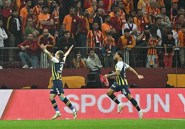 Fenerbahçe, Süper Lig'in 37. haftasında ezeli rakibi Galatasaray'ı deplasmanda 1-0 mağlup etti.