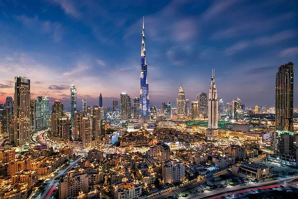 828 metre uzunluğundaki, 160 katı kullanılabilen Burj Khalifa, dünyanın en uzun binası.