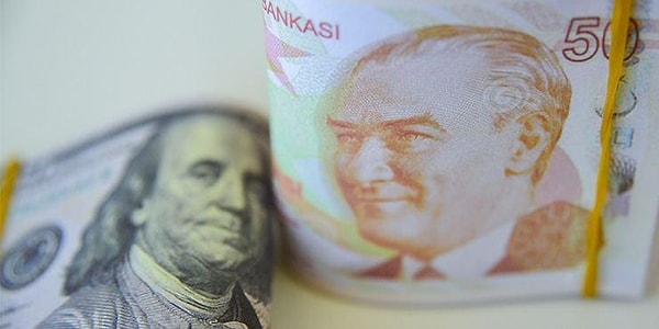 Dolar, bankalararası piyasada 32,21 TL'den işlem gördü. Euro/TL de 34,93 seviyesinden karşılık buldu.