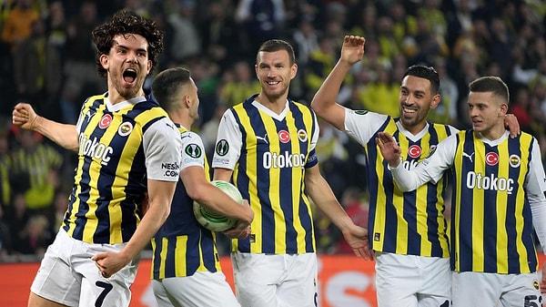 Yeni sezonda güçlü bir kadro kurmayı hedefleyen Fenerbahçe kolları sıvamış durumda.