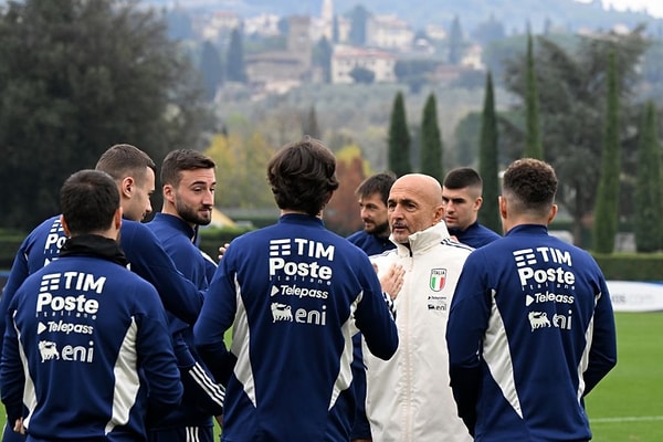 Masadaki diğer seçenek ise İtalya'nın teknik direktörü Luciano Spalletti.