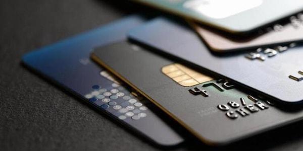 DMM'den yapılan açıklamada, Bankacılık Düzenleme ve Denetleme Kurulunun (BDDK), asgari ödemesini yapan kredi kartı kullanıcılarının kartının kullanımına kapatılmasına yönelik bir çalışması veya düzenlemesinin bulunmadığı belirtildi.