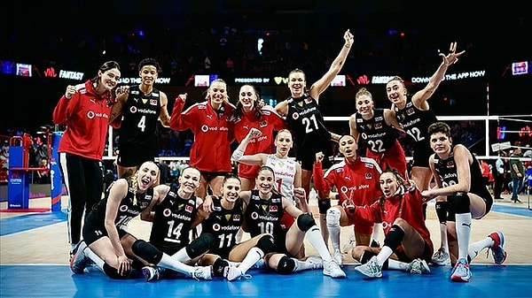 A Milli Kadın Voleybol Takımı, Milletler Ligi 2. haftasında ev sahibi ABD'yi 3-2 mağlup etti.