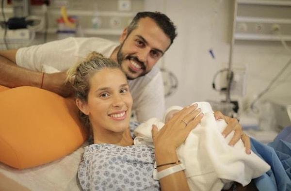 Düğünden sonra hamilelik haberini veren Dila Tarkan 27 Ağustos 2022 tarihinde kucağına aldığı oğlu Luca Kartal'la anne olmanın nasıl bir his olduğunu tatmıştı.