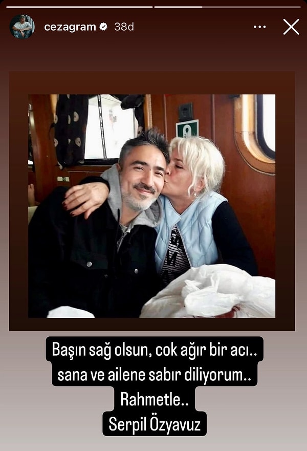 Ceza, Instagram hesabından yaptığı paylaşımda, "Başın sağolsun, çok ağır bir acı. Sana ve ailene sabır diliyorum" ifadelerini kullandı.