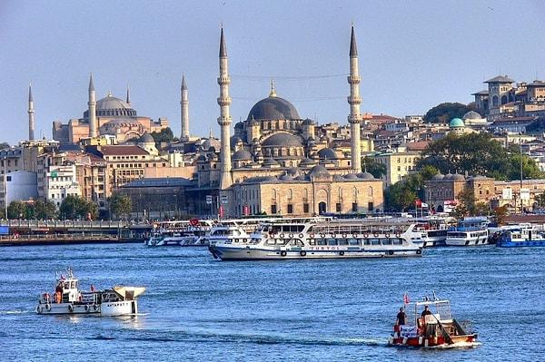 İstanbul'da yaşamanın maliyeti artmaya devam ederken, 61 bin 523 lira oldu.