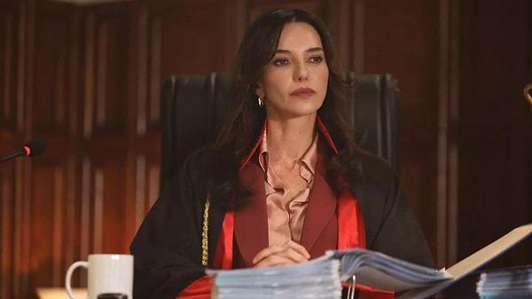 Birsen Altuntaş'ın haberine göre dizide Cumhuriyet Savcısı Süreyya'yı canlandıran Hande Ataizi, ikinci sezonda yer almayacak.