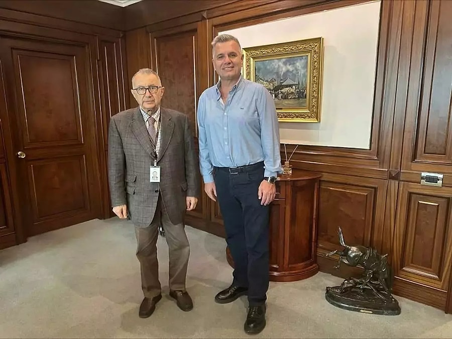 Mehmet Emin Karamehmet Kimdir, Ne İş Yapıyor? - Onedio