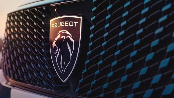 Peugeot'un merakla beklenen yeni fastback SUV modelleri Peugeot 3008 ve elektrikli E-3008, nihayet Türkiye'ye geliyor.