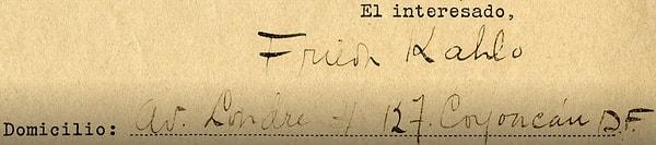 Ayrıca Frida Kahlo'nun açık adresi ve ıslak imzası da burada yer alıyor.