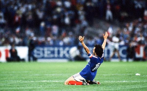 7. 1984 yılında Fransa'nın ev sahipliği yaptığı Avrupa Futbol Şampiyonasını kazanan ülke hangisidir?