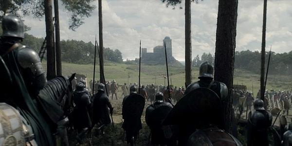 HBO efsanesinin 6 bölümlük spinoff dizisi 'A Knight of the Seven Kingdoms'ın çekimleri İrlanda'nın Belfast şehrinde başladı.