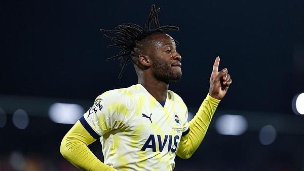 30 yaşındaki futbolcu, Paris'te sarı-kırmızılı kulüp için sağlık kontrolünden geçtikten sonra üç yıllık sözleşmeye imza atacak.