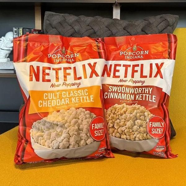 Çedar peynirli ve tarçınlı olan bu patlamış mısırların bir paketi 4.49 dolara satılacak. ABD'de Netflix temel aylık paketlerinin 6.99 dolar olduğu düşünüldüğünde neredeyse bir patlamış mısır paketinin fiyatı bir aylık pakete yakın.
