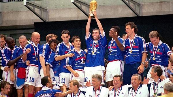 9. 98 Dünya Kupası'nı kaldıran Fransa, finalde hangi takıma karşı mücadele etmişti?
