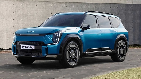 "Yılın Tasarımı Ödülü"nün kazananı, Kia'nın elektrikli SUV modeli EV9 oldu.