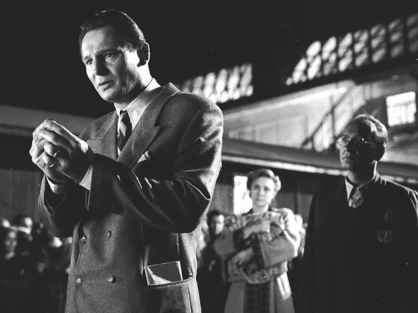 4. Schindler's List (Schindler'in Listesi)