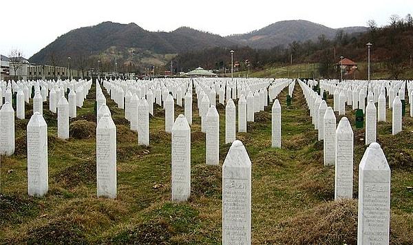 Bosna Savaşı ve Srebrenitsa Katliamı (1992-1995)
