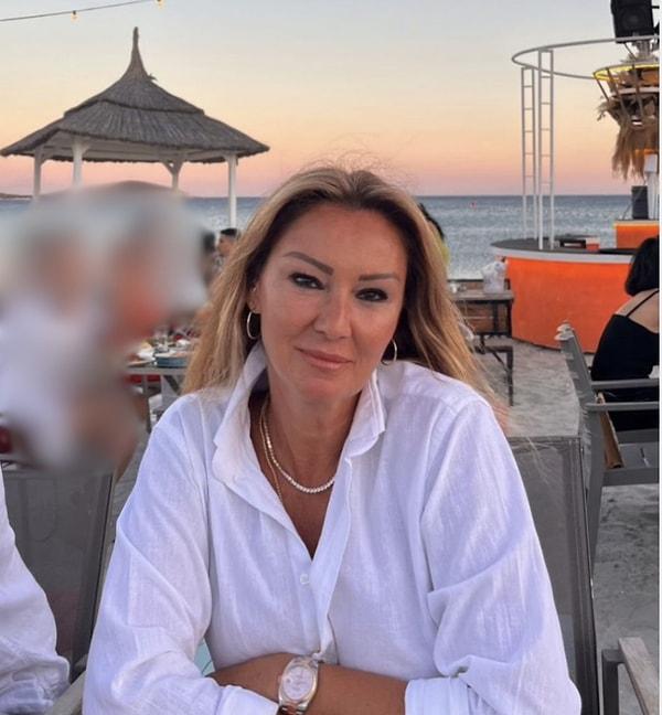 "Kocamın gözünden 🥰 @yaamuratacan" notuyla deniz kenarında fotoğraflarını paylaşan Pınar Altuğ'a bir takipçisinden yorum gecikmedi.