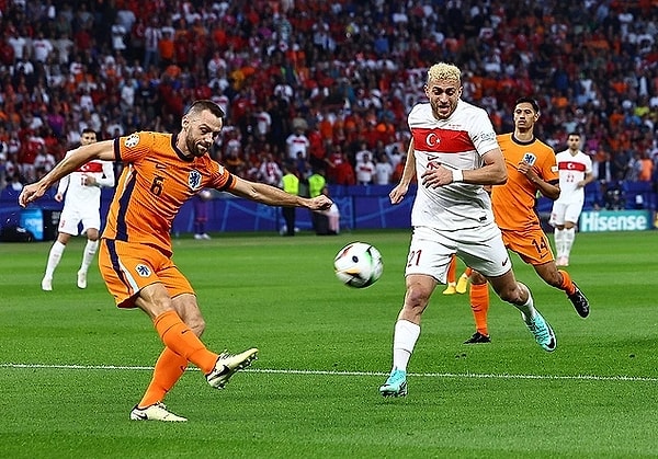 2024 Avrupa Futbol Şampiyonası çeyrek finalinde Berlin Olimpiyat Stadyumu'nda Hollanda ile yarı final için mücadele eden A Milli Futbol Takımı, 2-1'lik skorla sahadan ne yazık ki mağlubiyetle ayrıldı.