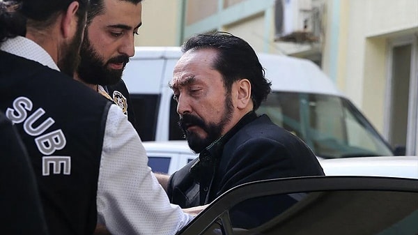 Adnan Oktar hakkında verilen 8 bin 658 yıl hapis cezası Yargıtay 1. Ceza Dairesi tarafından onandı.