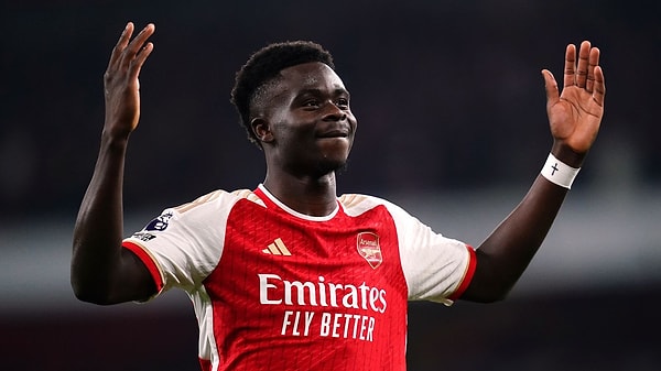 Ayrıca, Arsenal'in yıldız oyuncusu Bukayo Saka'nın dikkat çekeceğini ve itibarını artıracağını öngörüyor.