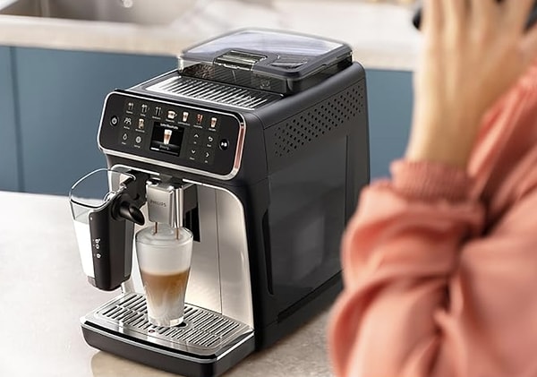 Philips EP5547/90 Tam Otomatik LatteGo Espresso Makinesi