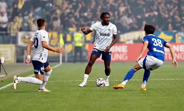 Yeni sezon hazırlıkları kapsamında Avusturya'da bulunan Fenerbahçe, kampın son gününde Fransa Ligue 1 ekibi Strasbourg ile karşı karşıya geldi.