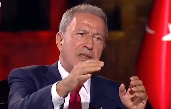 Hulusi Akar, katıldığı programda Akıncı Üssü'nde yaşananları anlattı. Darbe bildirisini kendisine okutmak istediklerini söyledi.