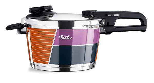 6. Fissler Vitavit 70.Yıl Özel Düdüklü Tencere 4.5 Litre Renkli