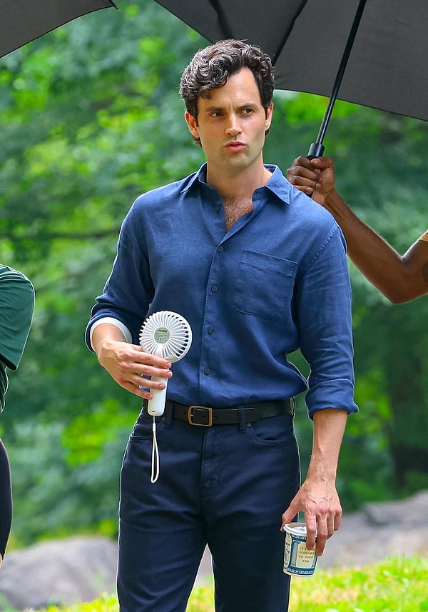 Penn Badgley, who plays the ruthless killer and master stalker, returns as Joe.