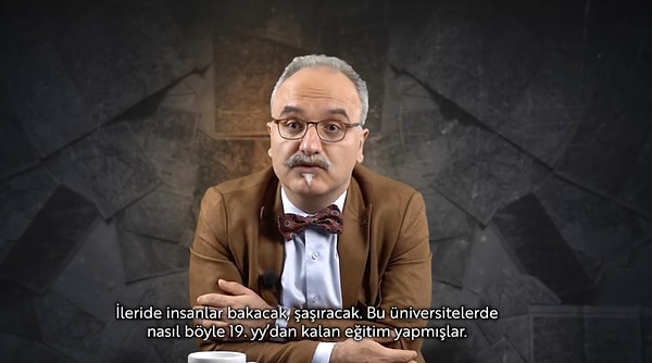 Bu oyunların özellikle dönem tarihini öğrenmek için neden iyi araçlar olduğunu anlatan Gürkan çağın gerisinde kaldığını söylediği eğitim sistemini de eleştirdi.