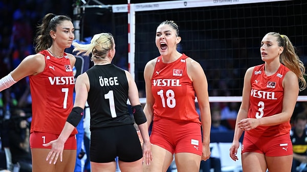 Paris Olimpiyat Oyunları'ndaki ilk mücadelesini 29 Temmuz'da Hollanda'ya karşı verecek olan A Milli Kadın Voleybol Takımımızın dev organizasyona nasıl bir performans sergileyerek başlayacağı merak konusu.