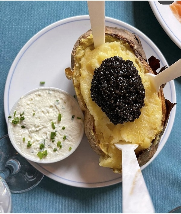 Gelelim, Caviar Kaspia'nın her şubede aynı inci kaşıkla servis edilen marka lezzetine!