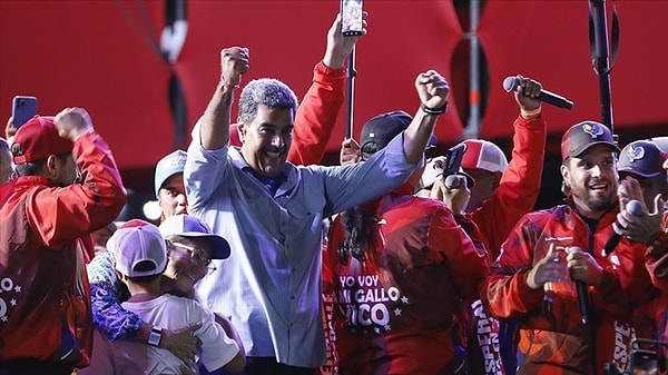 Venezuela'da Büyük Vatansever Kutup (Gran Polo Patriotico) adayı Maduro, yüzde 51,20 ile devlet başkanı seçimini 3'üncü kez kazanmayı garantiledi.