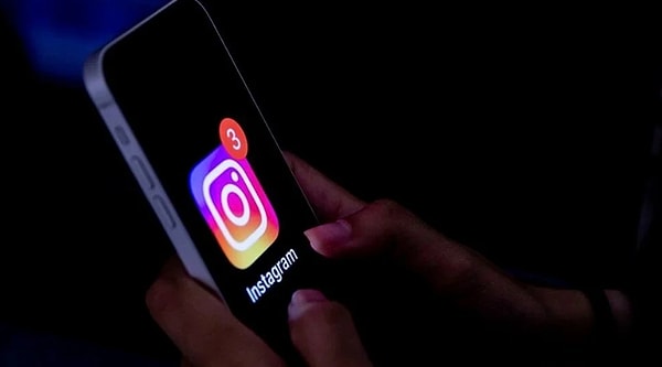 BTK tarafından 2 Ağustos tarihinde Instagram'a getirilen erişim engeli birçok kullanıcının yanı sıra, ünlü isimlerden de tepki toplamaya devam ediyor.