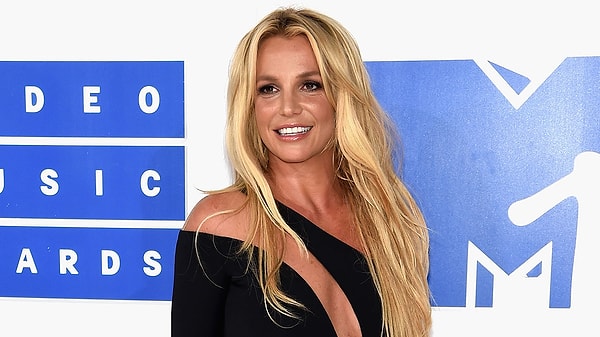 Following the release of her memoir, many production companies were reportedly vying to work with Britney Spears. From Margot Robbie to Brad Pitt, numerous production company owners offered Spears eight-figure sums.