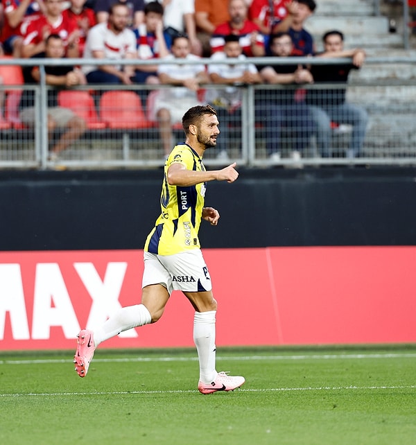 Fenerbahçe, UEFA Şampiyonlar Ligi 3. Ön Eleme Turu ilk maçında Fransız ekip Lille'e konuk oldu.