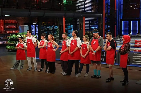 MasterChef'in ilk takım yarışmasında Kırmızı Takım'ın yenilmesi sonucu, dokunulmazlık oyununa çıkmak zorunda kaldı. Bu oyunun sonunda, Kırmızı Takım'dan bir yarışmacı dokunulmazlık kazandı.