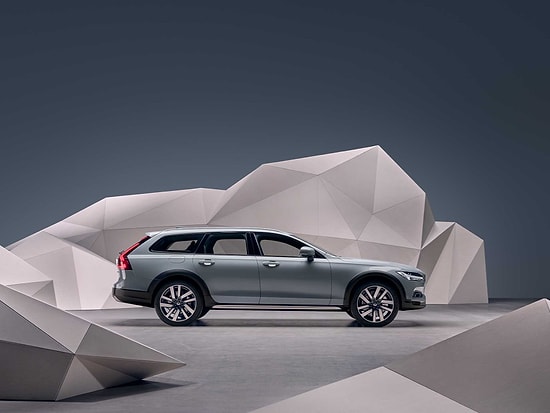 Volvo Fiyat Listesi Ocak 2025: S90, V90, XC40, C40, XC60 ve XC90 Güncel Fiyatlar