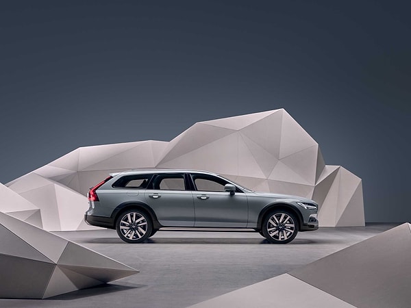 Volvo V60 Cross Country fiyat listesi Ekim 2024