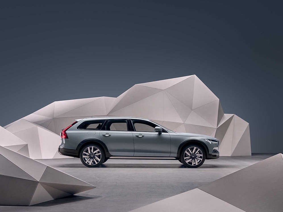 Volvo Fiyat Listesi Ocak 2025: S90, V90, XC40, C40, XC60 ve XC90 Güncel Fiyatlar