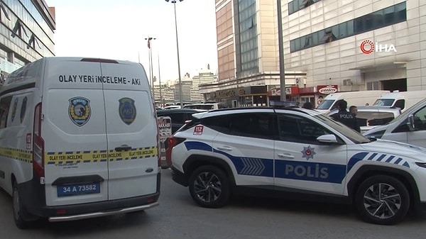 Olay yerine çok sayıda polis ve sağlık ekiplerinin sevk edildiği öğrenilirken çatışma anı ise cep telefonu kameralarına yansıdı.