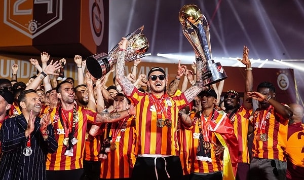 2023-24 sezonuna Galatasaray'ın şampiyonluğu ile nokta koymuştuk. Karagümrük, Ankaragücü, Pendikspor ve İstanbulspor ise lige veda eden takımlar olmuştu. Kıyasıya bir rekabetin sürdüğü sezonun finali da farklı olmamıştı.